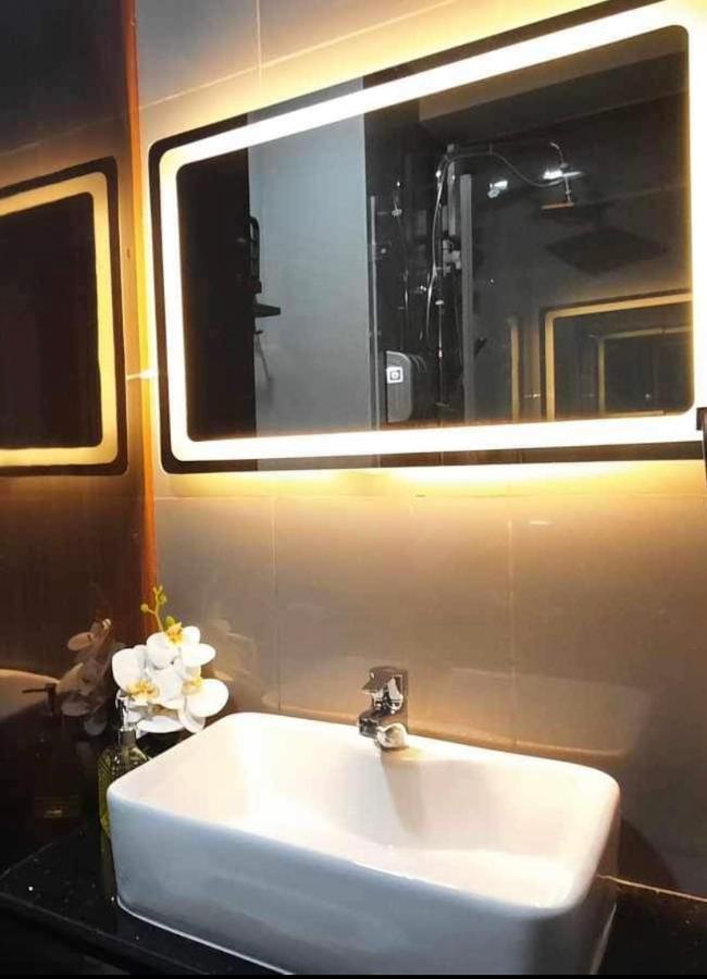 Air Luxury Makati Cbd With Balcony Apartment Manila Ngoại thất bức ảnh