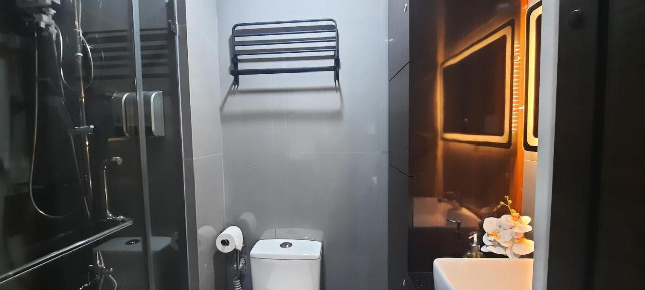 Air Luxury Makati Cbd With Balcony Apartment Manila Ngoại thất bức ảnh